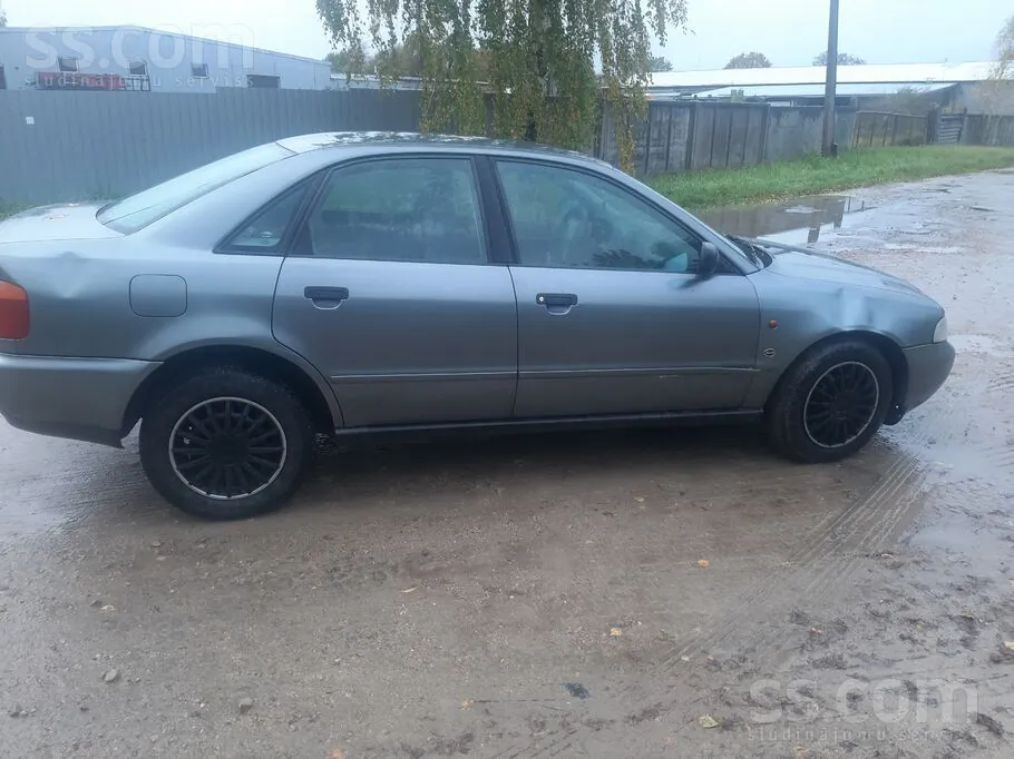 Audi A4 1997 photo 3