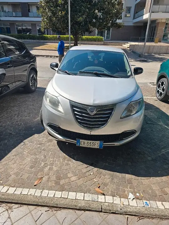 Lancia Ypsilon 2014 photo 5