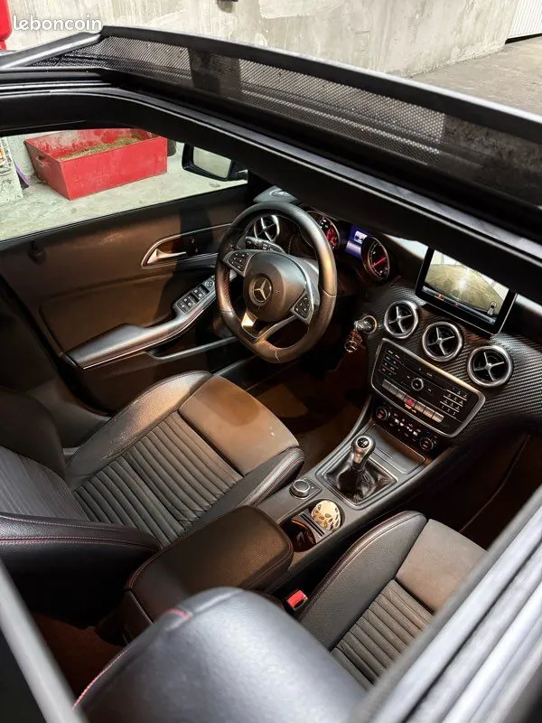 Mercedes-Benz A180 2016 photo 3