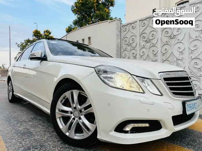 Mercedes-Benz E-Class 2011 photo 4
