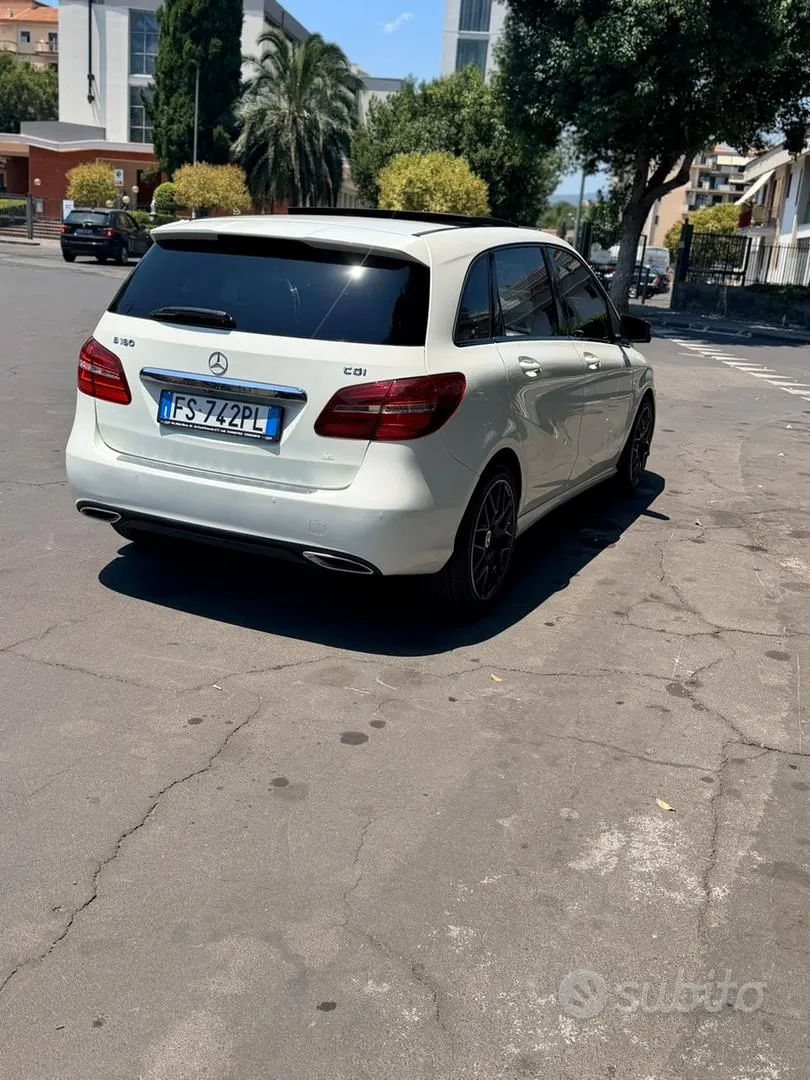 Mercedes-Benz B-Class 2015 photo 4