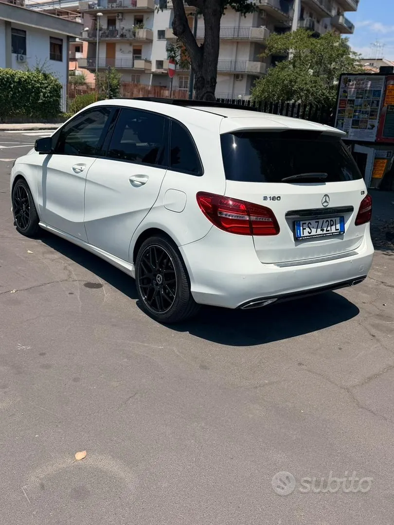 Mercedes-Benz B-Class 2015 photo 3
