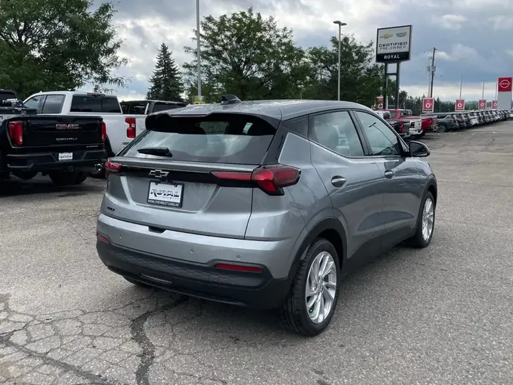 Chevrolet Bolt 2027 photo 5