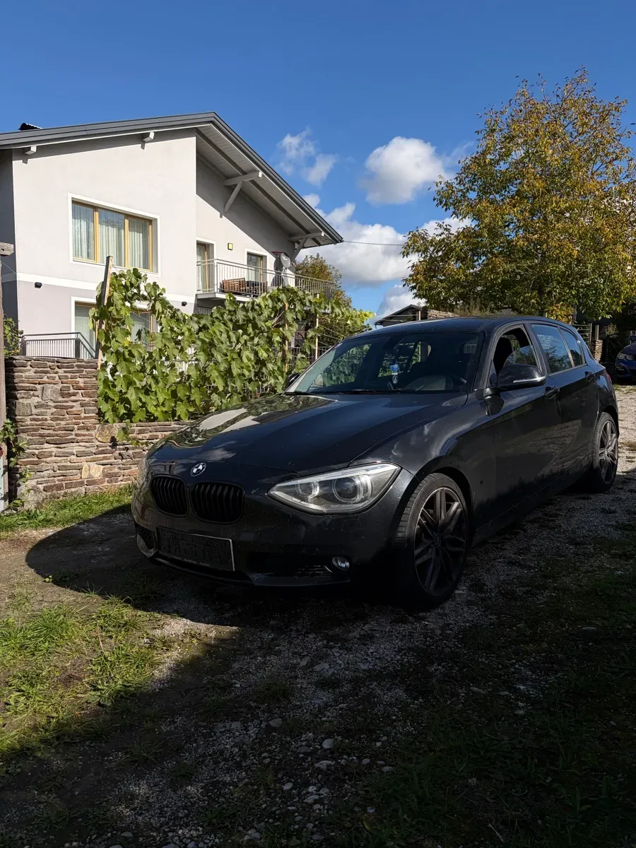 BMW 1 Series 2012 photo 2