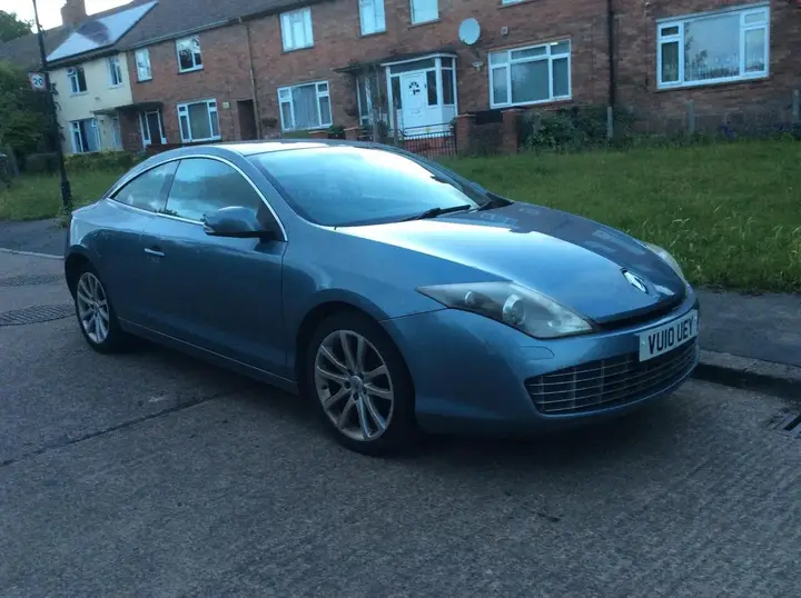 Renault Laguna 2010 photo 4