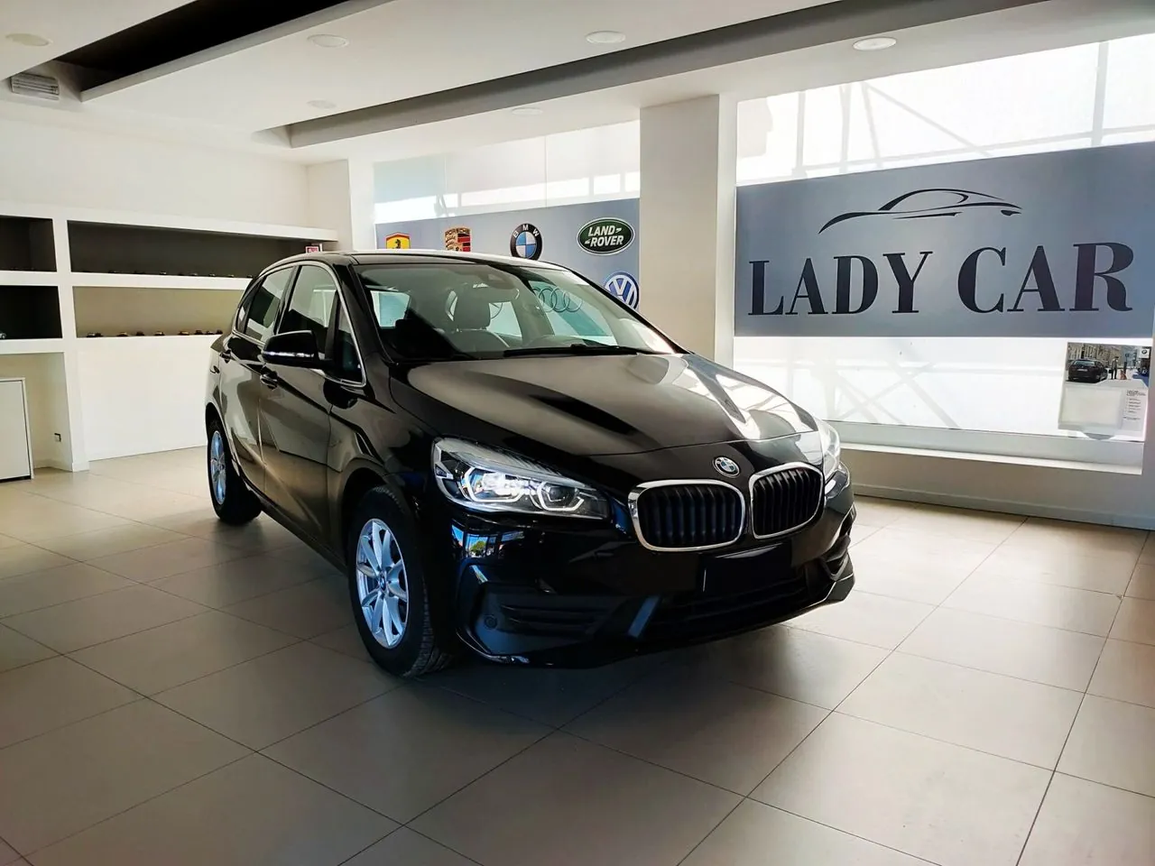 BMW 216D Active Tourer 2020 photo 2