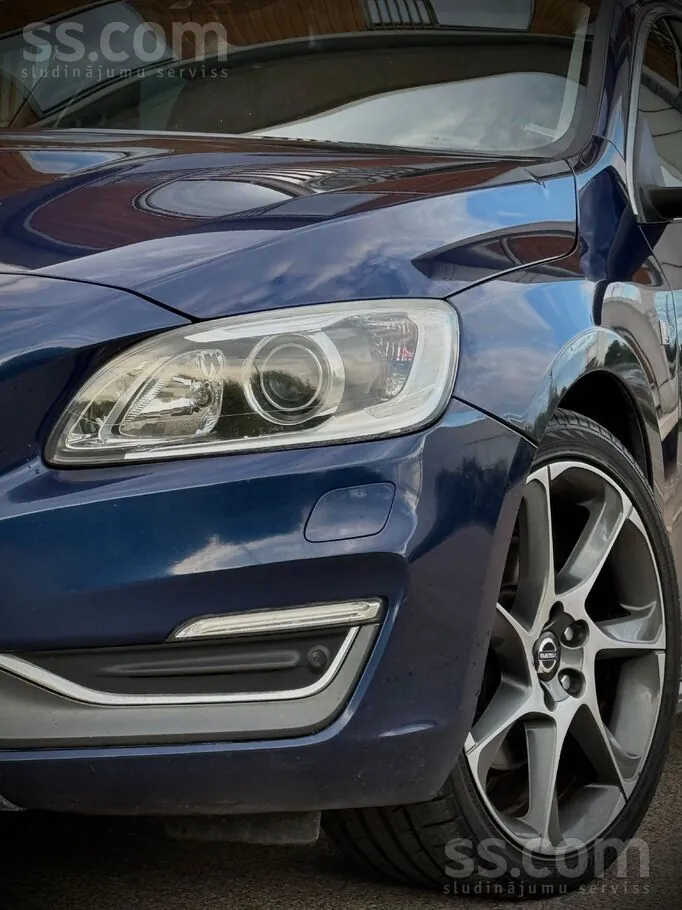 Volvo V60 2014 photo 5