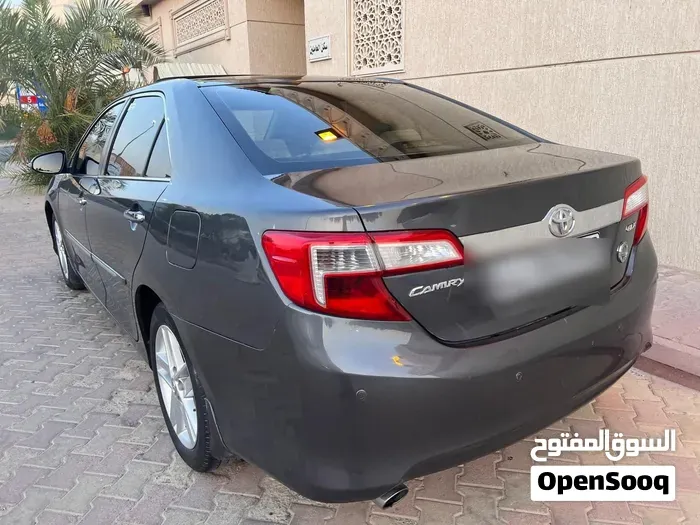 Toyota Camry 2014 photo 2