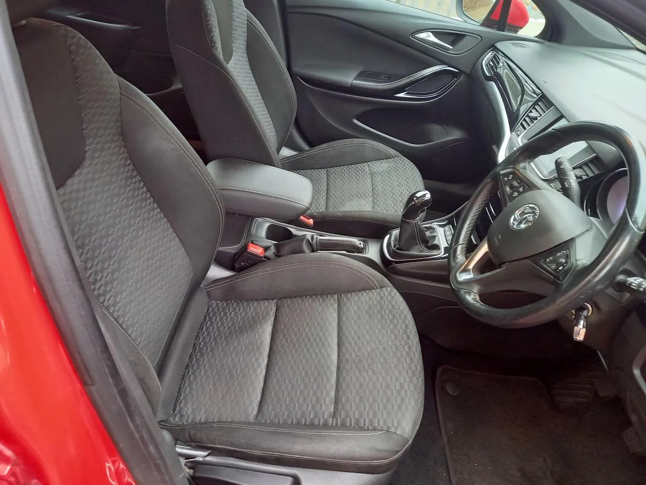 Vauxhall Astra 2016 photo 4