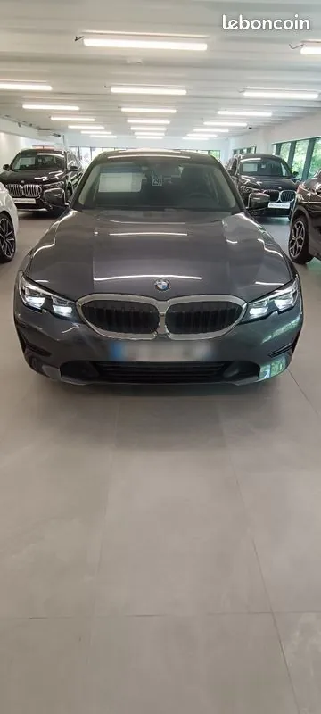 BMW 3 Series 2022 photo 4