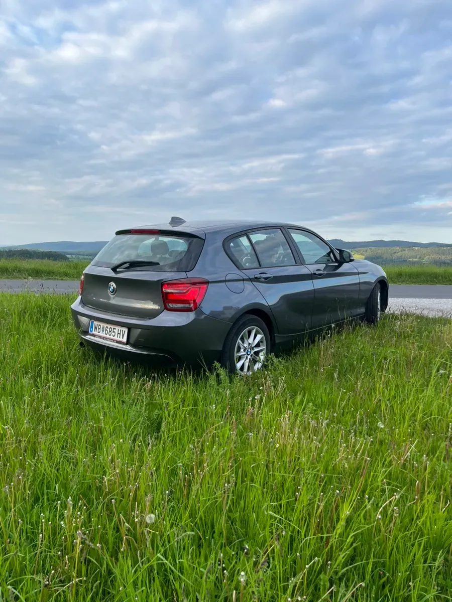 BMW 1 Series 2012 photo 2