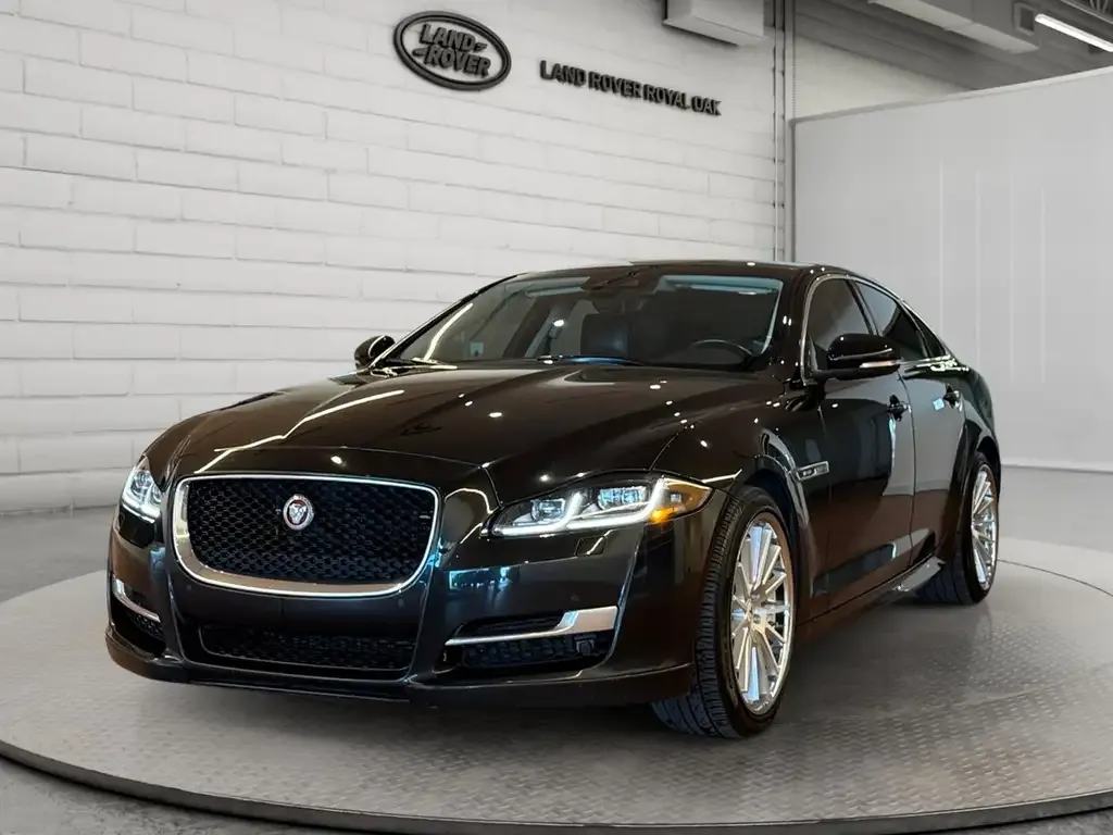 Jaguar Xj