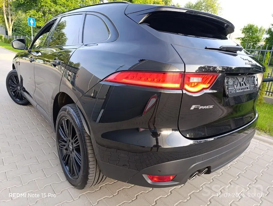 Jaguar F-Pace 2018 photo 3