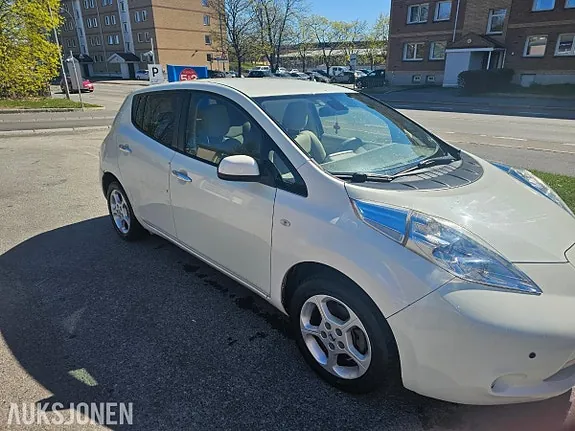 Nissan Leaf 2012 photo 3