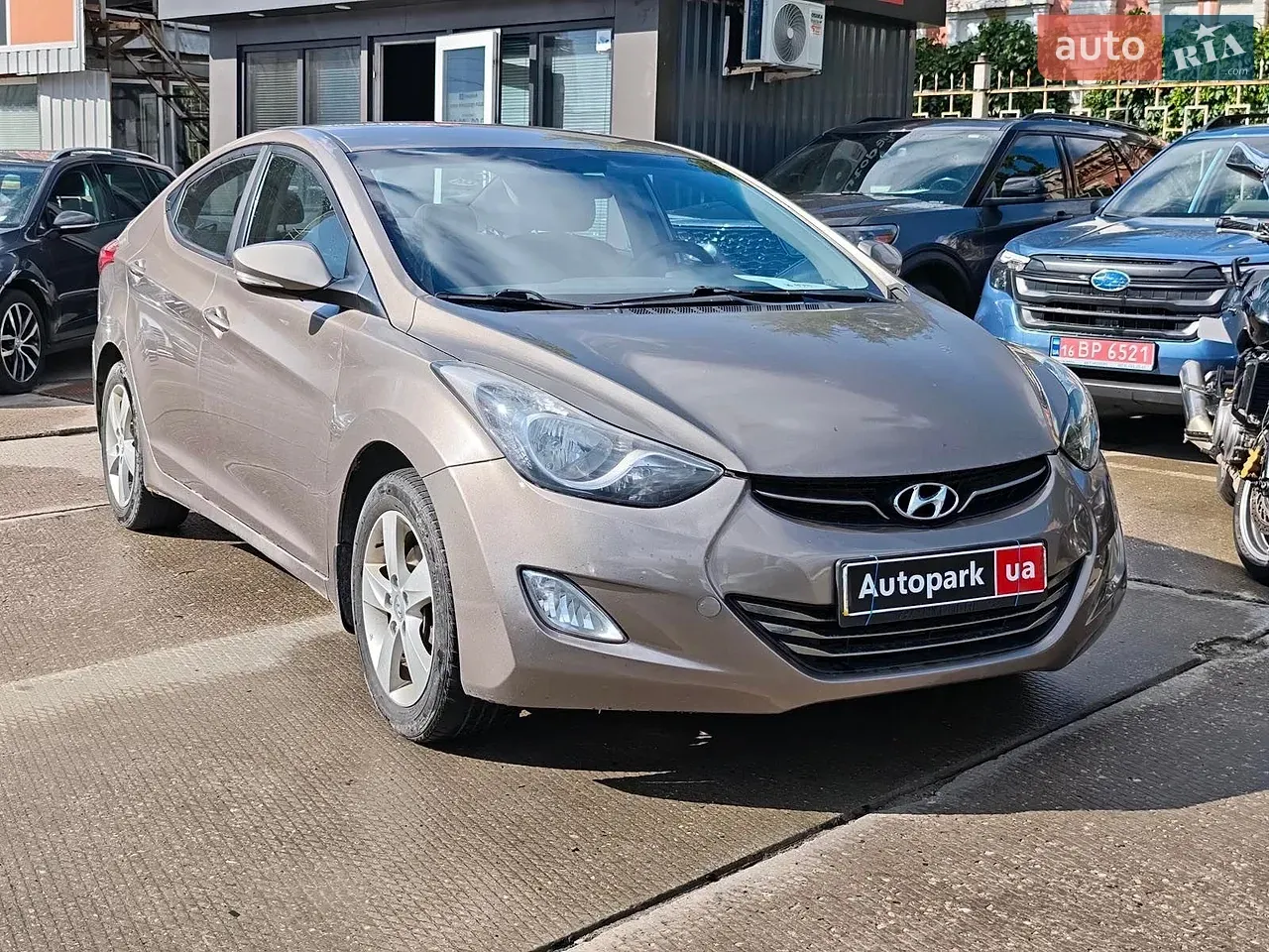 Hyundai Elantra 2012 photo 3