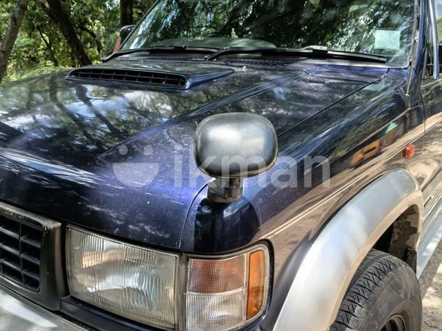 Isuzu Bighorn 1996 photo 3