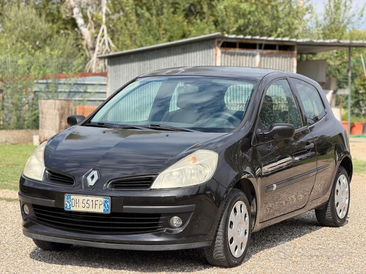 Renault Clio 2007 photo 2