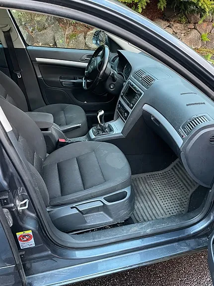 Skoda Octavia 2012 photo 4