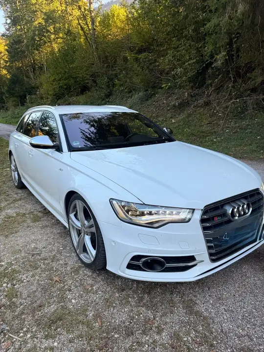 Audi A6 2013 photo 2