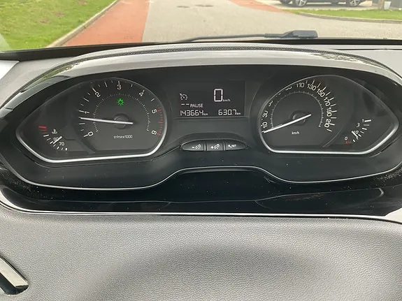Peugeot 208 2016 photo 4