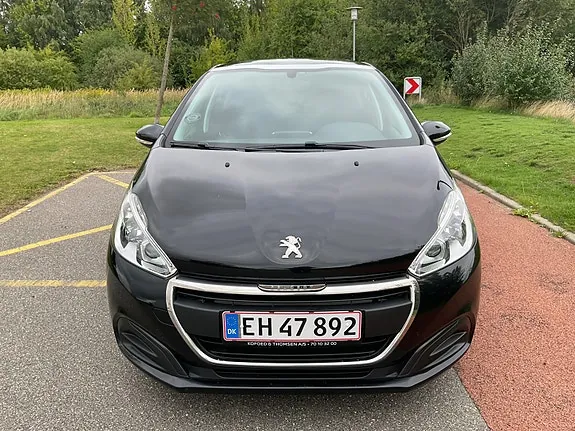 Peugeot 208 2016 photo 3