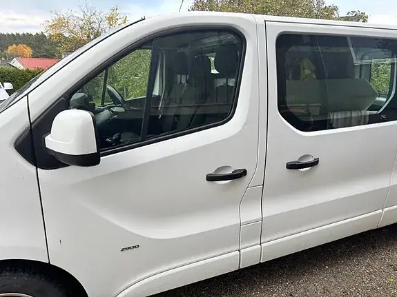 Opel Vivaro 2016 photo 3