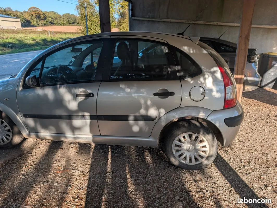 Citroen C3 2009 photo 2