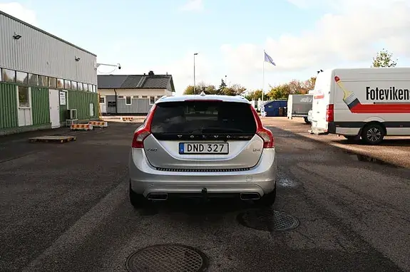 Volvo V60 2015 photo 4