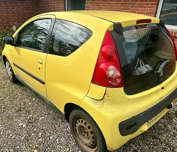 Peugeot 107 2006 photo 4