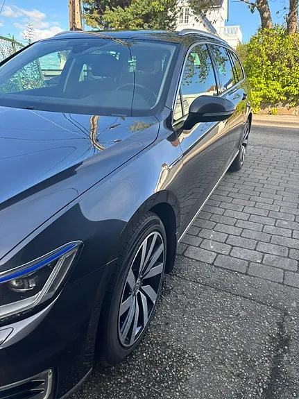 Volkswagen Passat 2018 photo 2