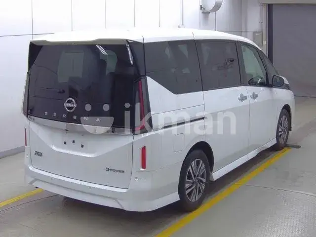 Nissan Serena 2025 photo 2