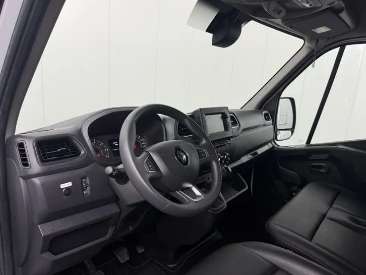 Renault Master 2023 photo 3