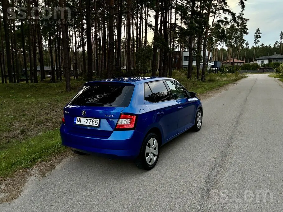 Skoda Fabia 2015 photo 2