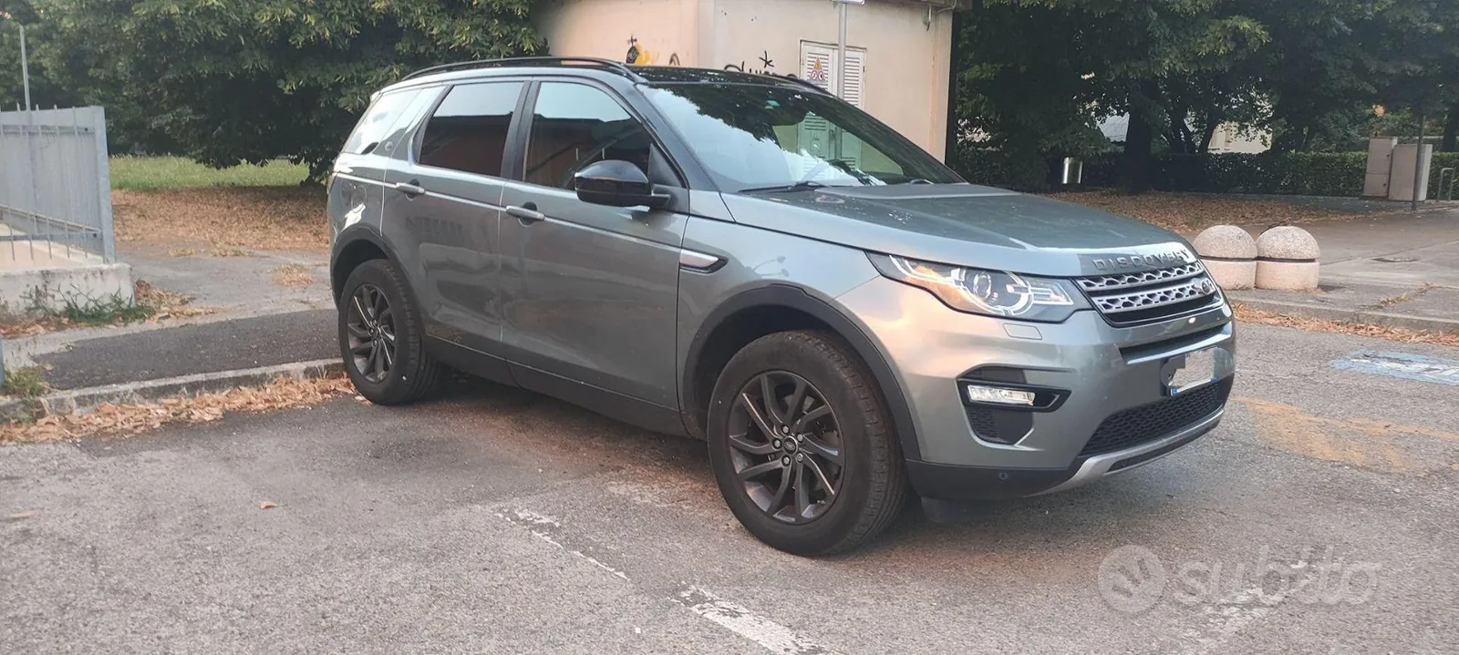 Land Rover Discovery Sport 2015 photo 3
