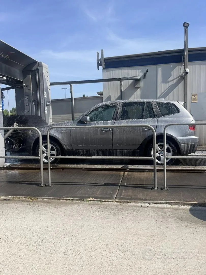 BMW X3 2009 photo 2