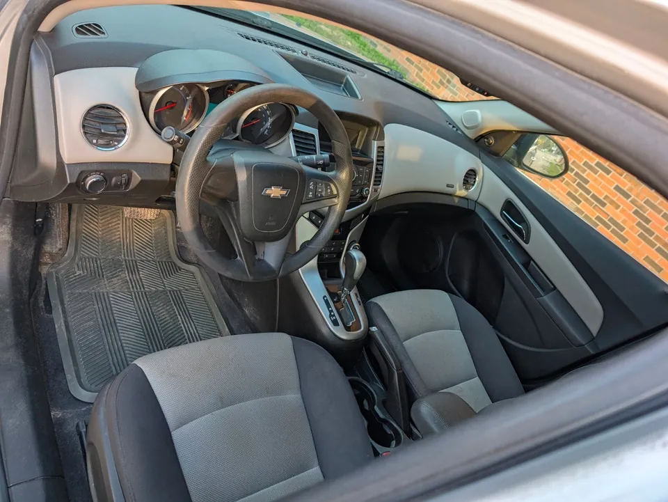 Chevrolet Cruze 2012 photo 3