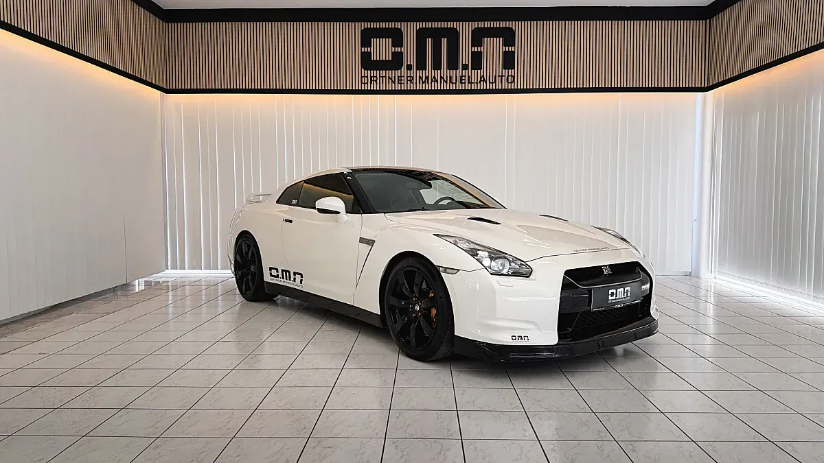Nissan Gt-R 2009 photo 2