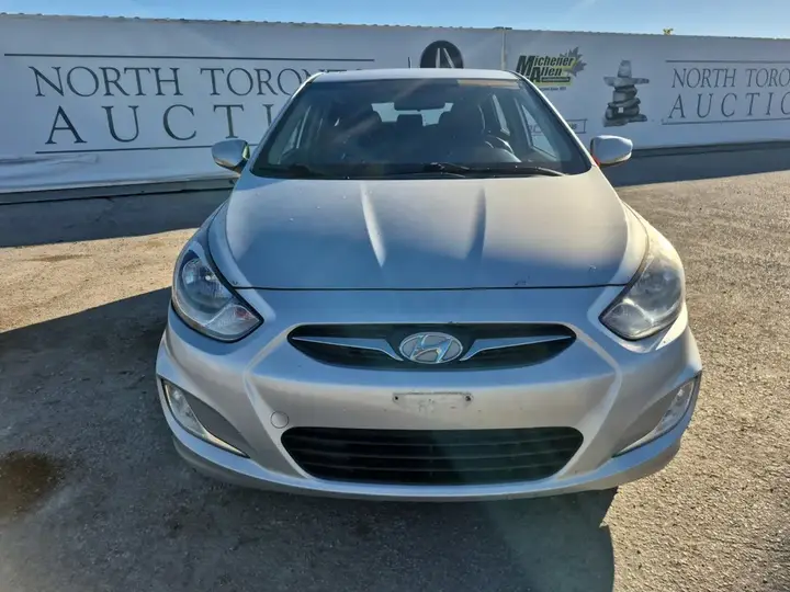 Hyundai Accent 2014 photo 2