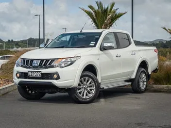 Mitsubishi Triton 2019 photo 2