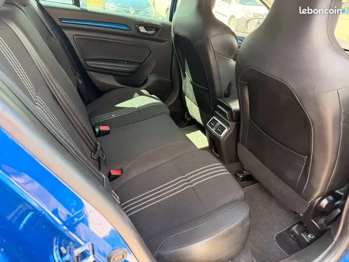 Renault Megane 2018 photo 4