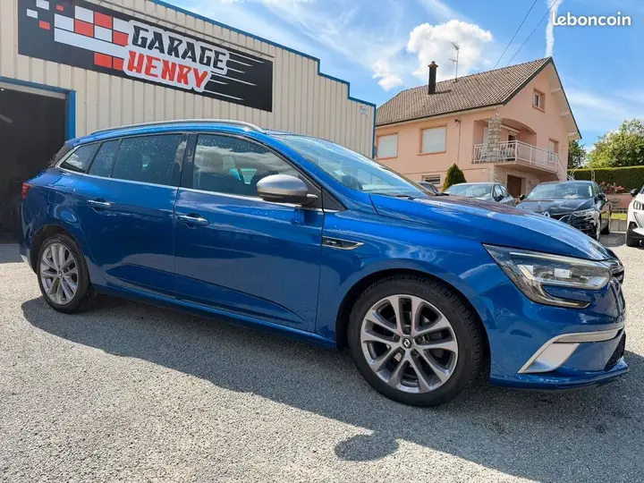 Renault Megane 2018 photo 2