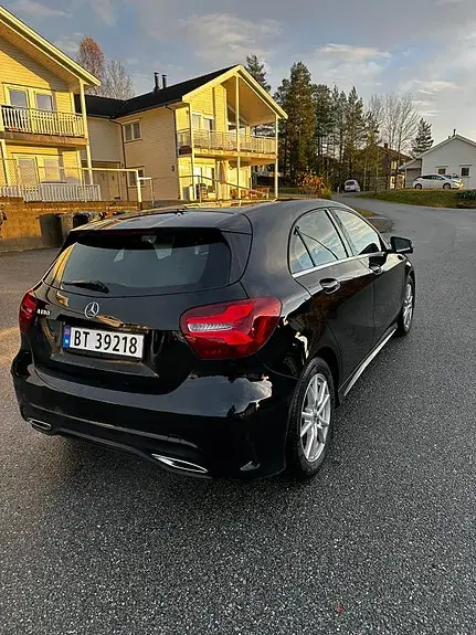 Mercedes-Benz A 180 2016 photo 4