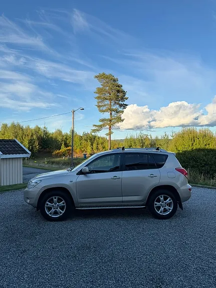 Toyota Rav4 2008 photo 3