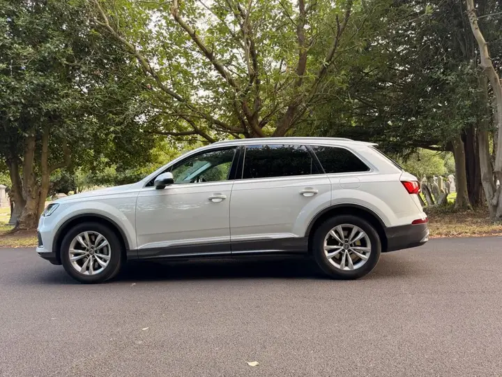 Audi Q7 2020 photo 5