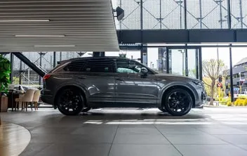Volkswagen Touareg 2023 photo 3