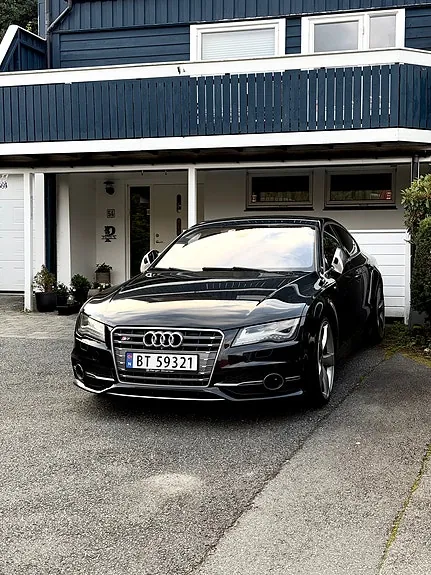 Audi S7 2013 photo 2