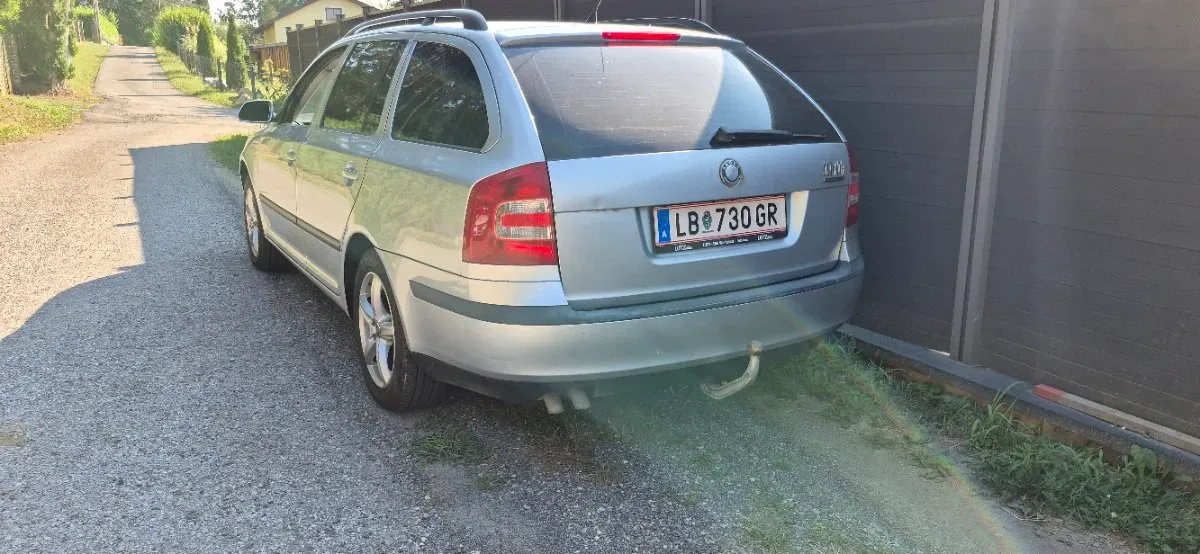 Skoda Octavia 2008 photo 3