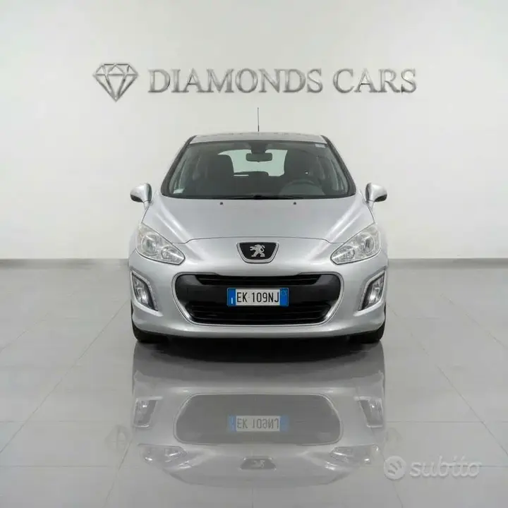 Peugeot 308 2011 photo 3