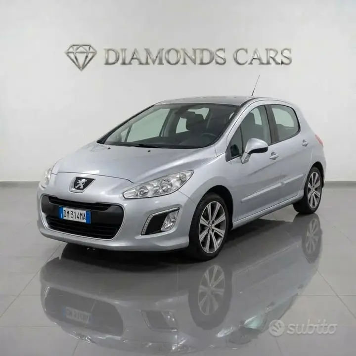 Peugeot 308 2011 photo 2