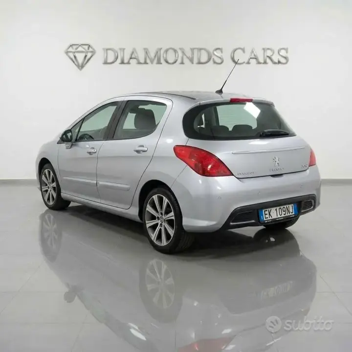Peugeot 308 2011 photo 5